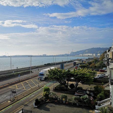 Whole Flat Next To Dover Port With Parking Bagian luar foto