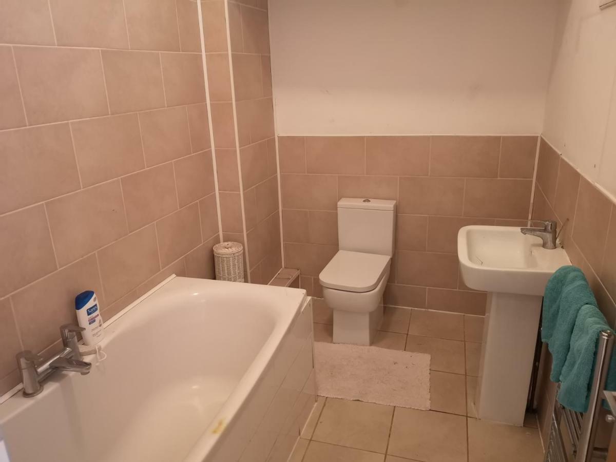 Whole Flat Next To Dover Port With Parking Bagian luar foto